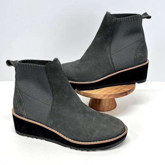 EILEEN FISHER Gray Nubuck LILOU wedge pull on ankle  Chelsea boots size 7.5 - Picture 1 of 9
